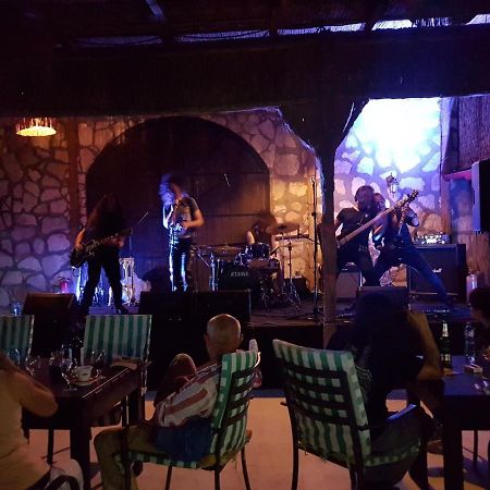 Famagusta Hotell Vama Veche Exteriör bild